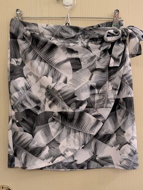 Reel Legends Elite Comfort Tropical Wrap Skirt Women’s Size Small Black White